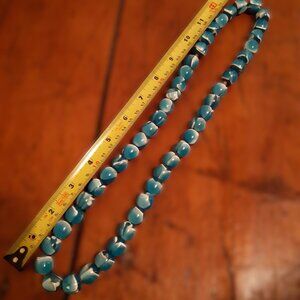 Vintage Glass Bead Necklace - Chunky blue and white glass beads - so pretty!